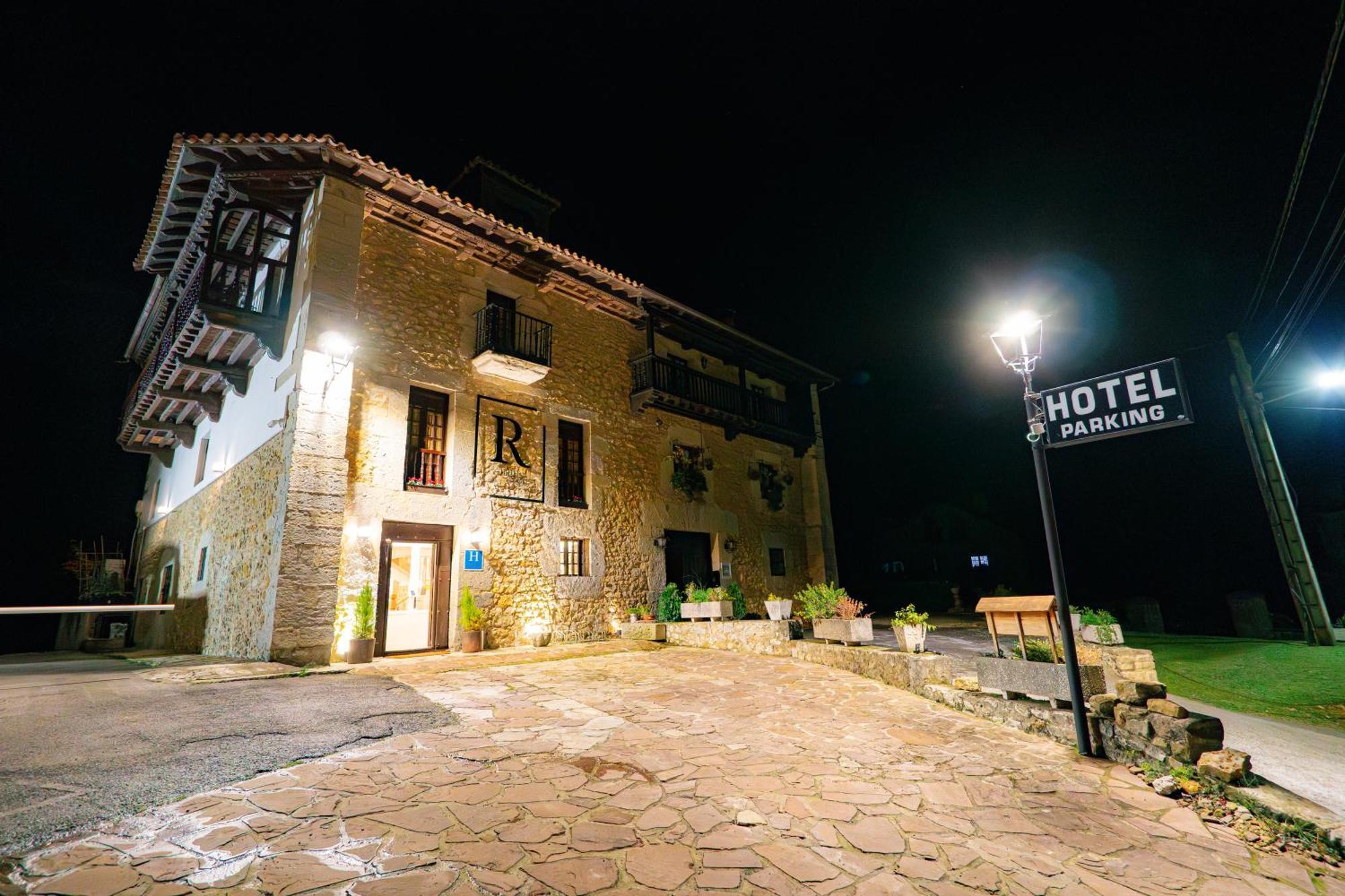 Hotel R Santillana サンティリャーナ・デル・マル エクステリア 写真