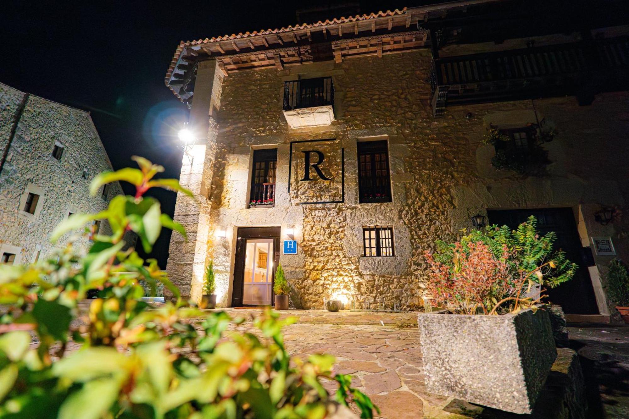 Hotel R Santillana サンティリャーナ・デル・マル エクステリア 写真