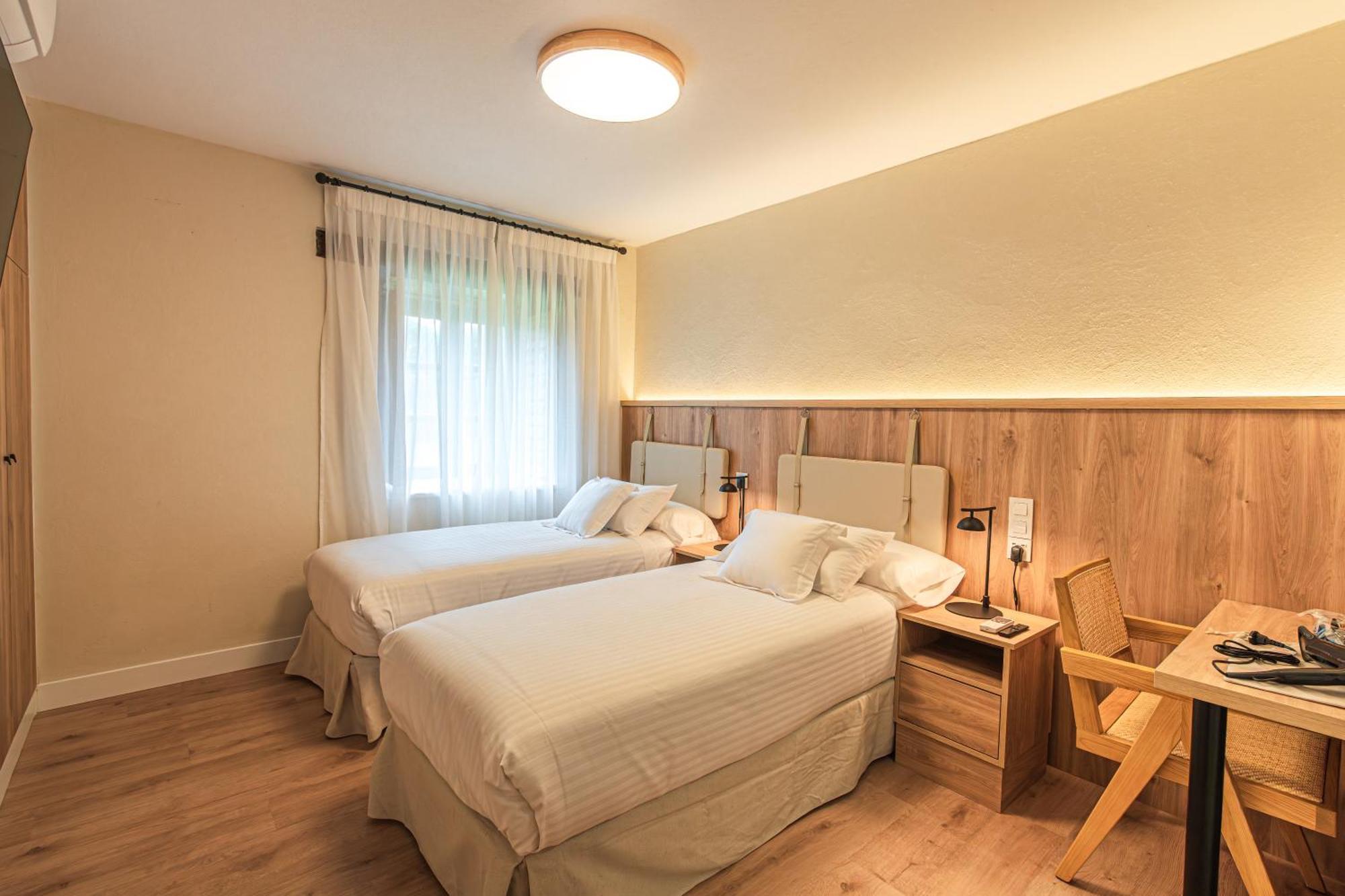 Hotel R Santillana サンティリャーナ・デル・マル エクステリア 写真