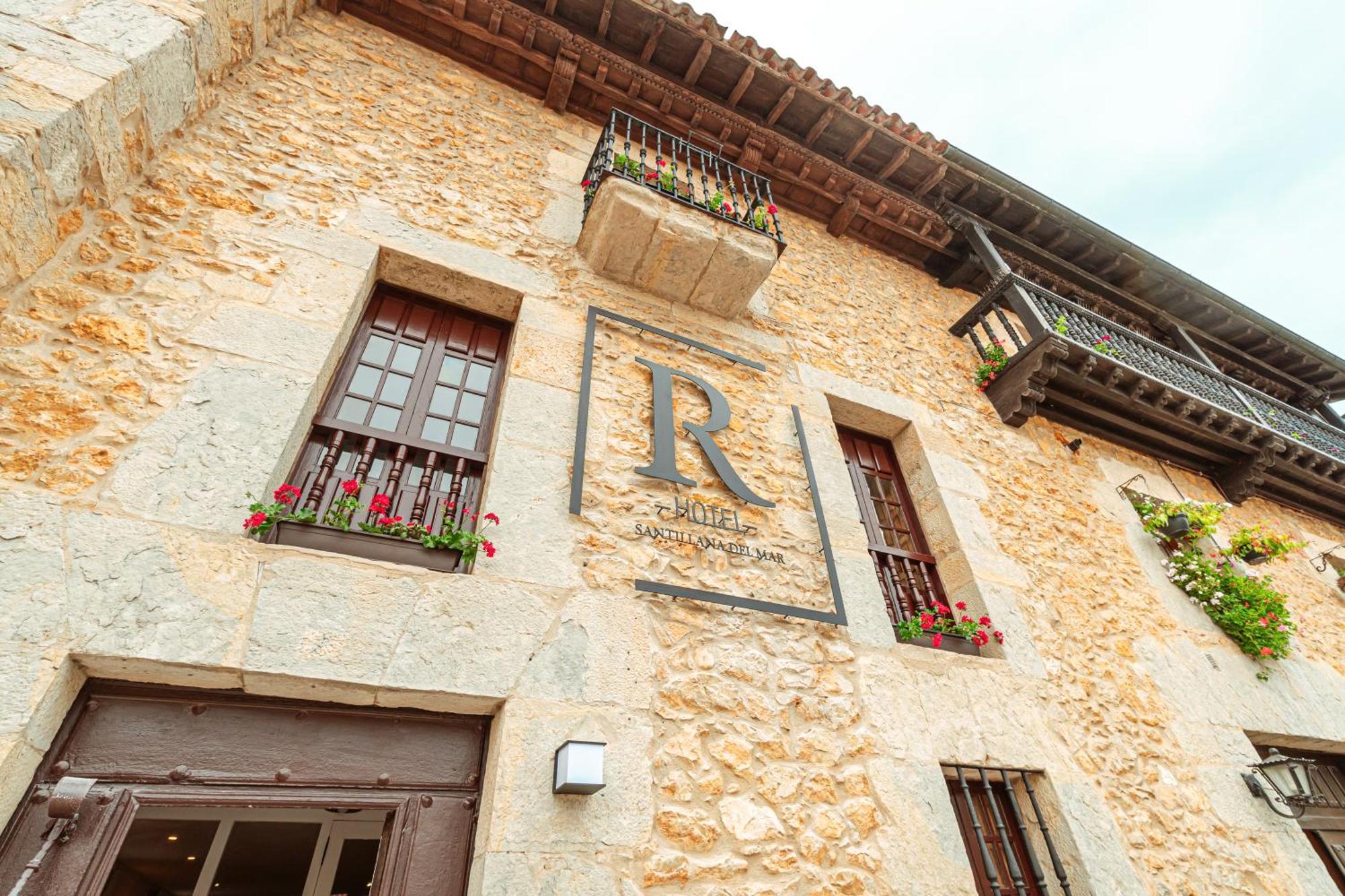Hotel R Santillana サンティリャーナ・デル・マル エクステリア 写真
