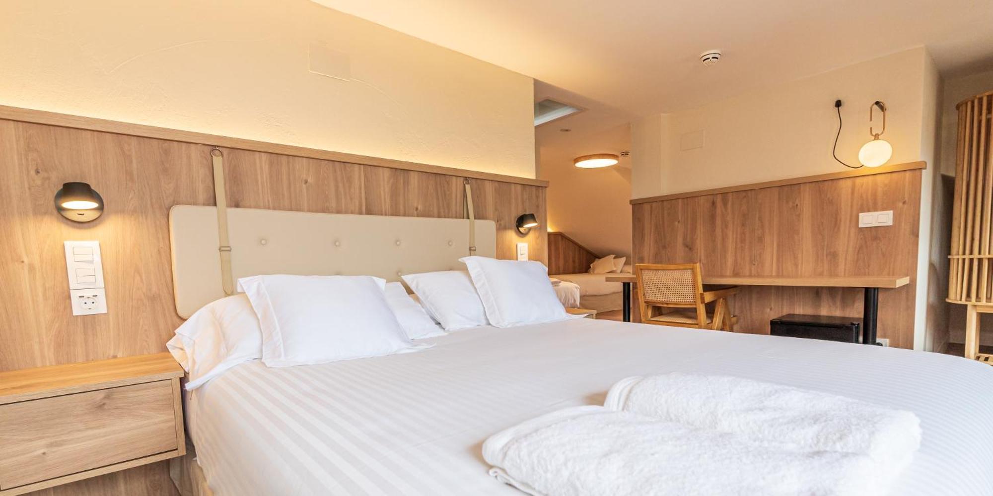 Hotel R Santillana サンティリャーナ・デル・マル エクステリア 写真
