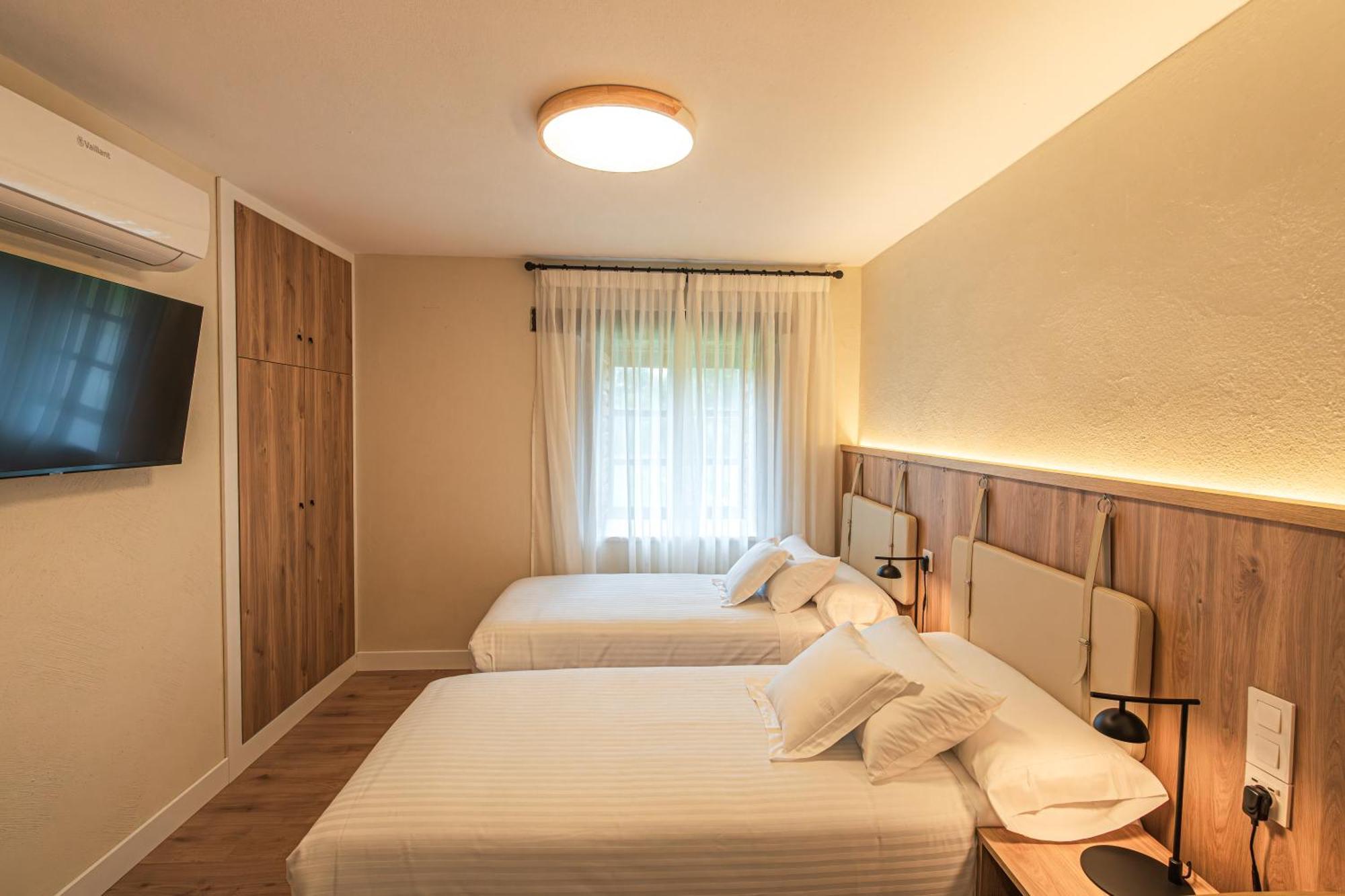 Hotel R Santillana サンティリャーナ・デル・マル エクステリア 写真